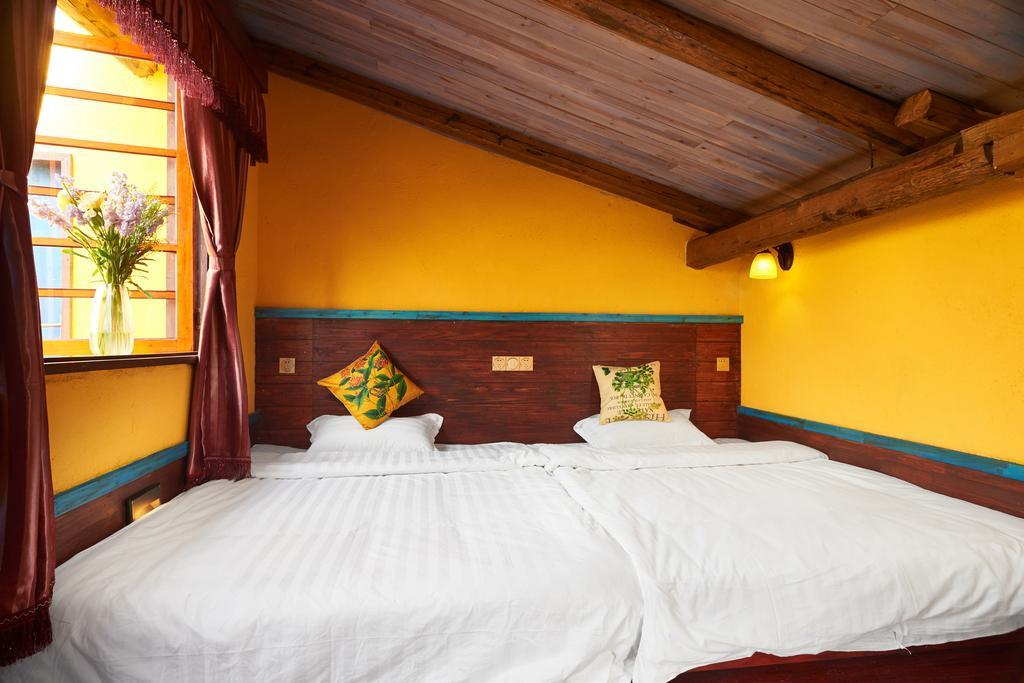 Jiumi Snow Mountain Original Art Hotel Шангри Ла Екстериор снимка