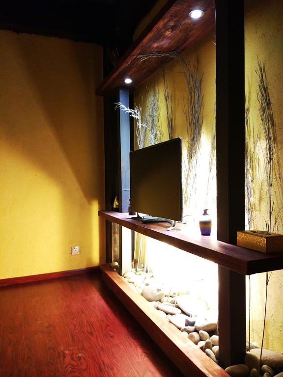 Jiumi Snow Mountain Original Art Hotel Шангри Ла Екстериор снимка